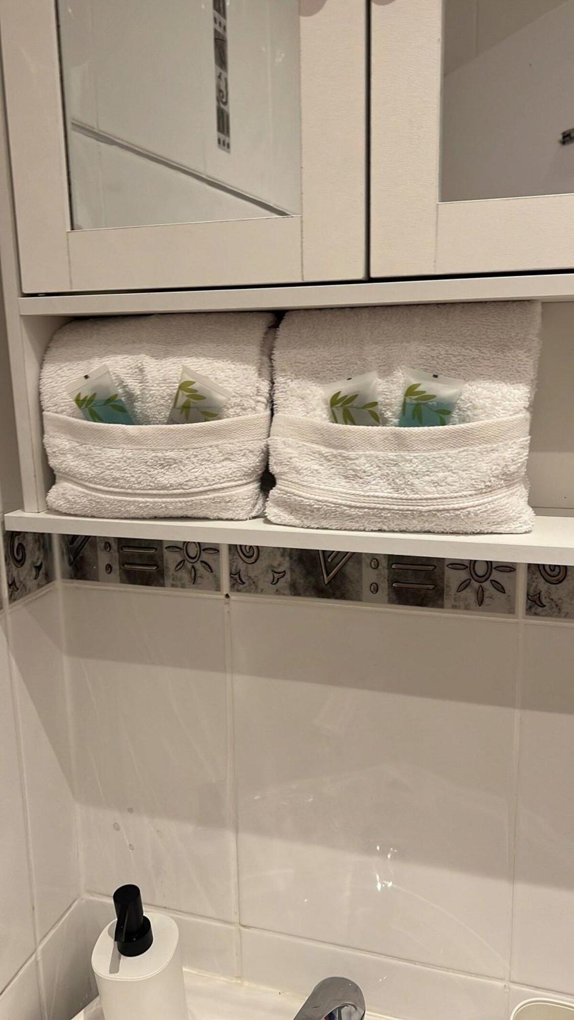 Apartamento Con Ambiente 100% Familiar En Zona Tranquila De Apartamento